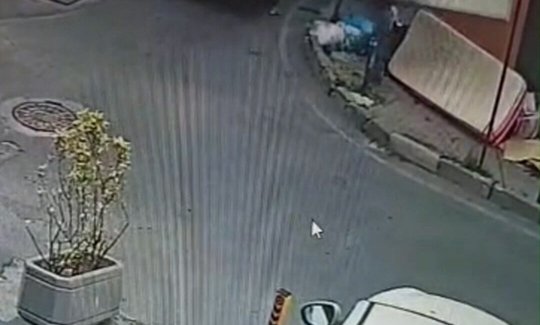 İSTANBUL, – ŞİŞLİ’de kamyonetlerle geldikleri cadde ve sokaklara izinsiz şekilde