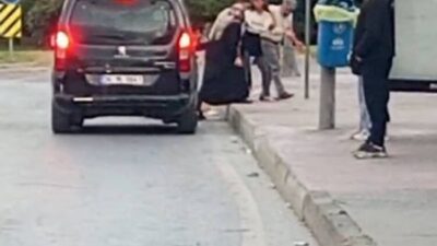 Baran AKKAYA- Emin YEŞİL/İSTANBUL, – SULTANGAZİ’de bir kadın akan trafikte