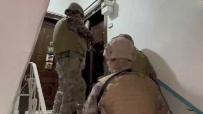 Emre KURT/İSTANBUL, – Ümraniye’de astıkları pankart ile tehditte bulunan 6