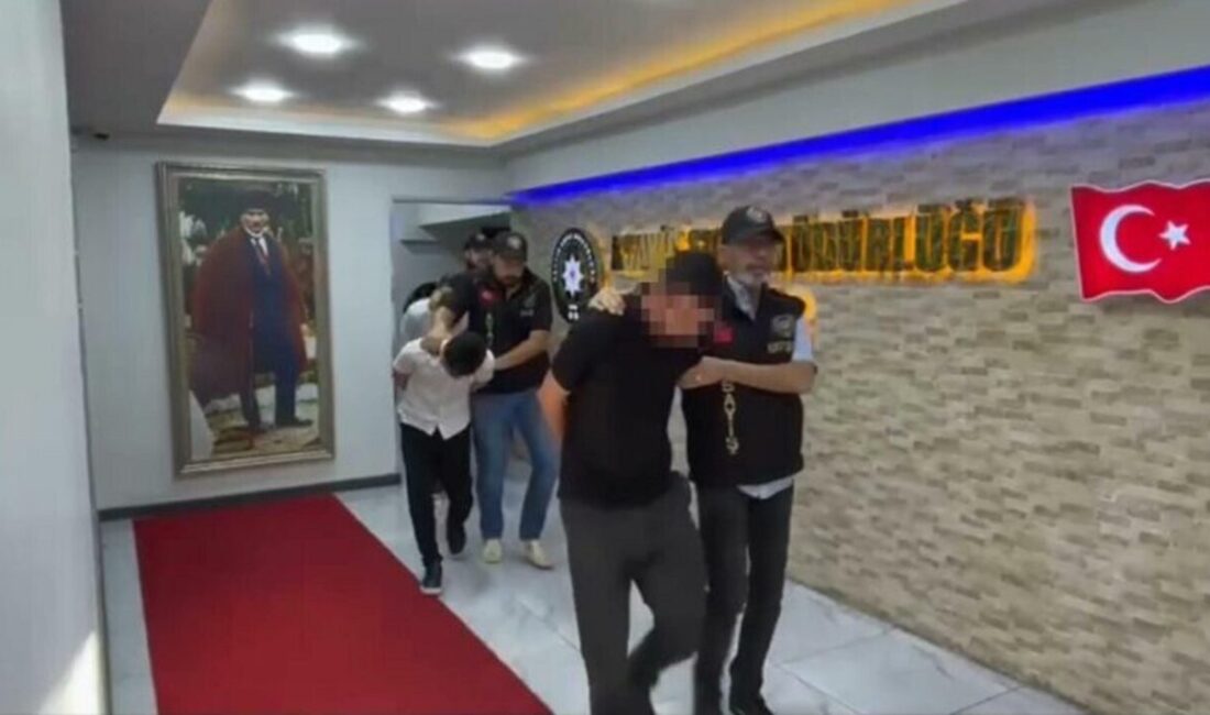 Tolga TAHÇI/İZMİR, – İZMİR’de 67 kişiyi 20 milyon liranın üzerinde