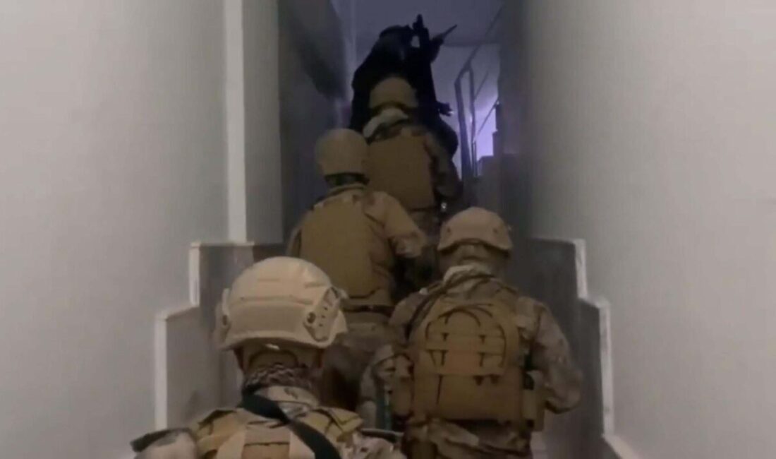 Tolga TAHÇI/İZMİR, – İZMİR’de FETÖ’ye yönelik düzenlenen operasyonda 10 şüpheli