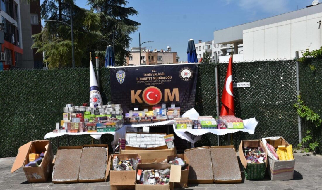Kadir ÖZEN/İZMİR, – İZMİR’de, eğitim öğretim dönemi öncesi polisin denetimlerinde