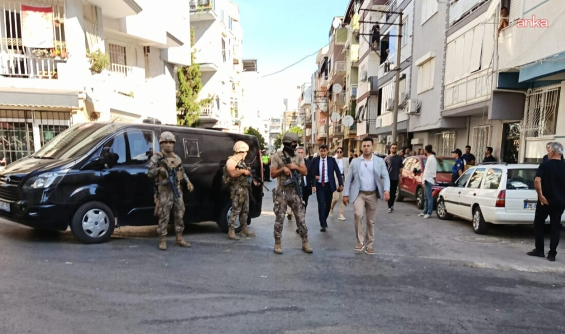 İzmir’in Balçova ilçesinde bulunan Salih İşgören Polis Merkezi’ne düzenlenen silahlı