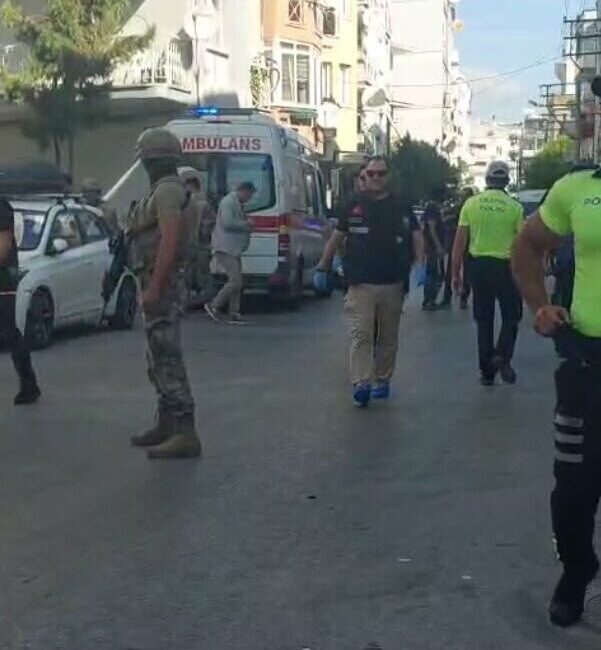 Kadir ÖZEN/ İZMİR, – İZMİR’in Balçova ilçesinde polis merkezine gelen