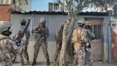 Tekin GÜRBULAK/İZMİR, – İZMİR’de, jandarmanın, terör örgütü propagandası yapan şüphelilere