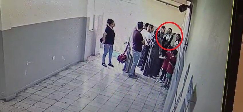 Gıyasettin TETİK/DİYARBAKIR, -DİYARBAKIR’da kadın öğretmen R.S., okula gelen bir velinin