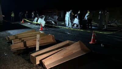 Murat ÖZELCİ/ EFLANİ (Karabük), – KARABÜK’ün Eflani ilçesinde 2 otomobilin