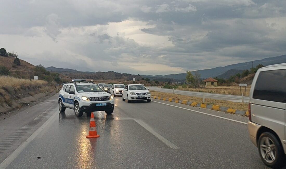 Bünyamin KARACAN/ KASTAMONU, – KASTAMONU’nun Tosya ilçesinde hafif ticari aracın