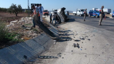 Reşit ÇELEBİOĞLU/KİLİS, – KİLİS’te, 3 aracın karıştığı zincirleme kazada Fatma