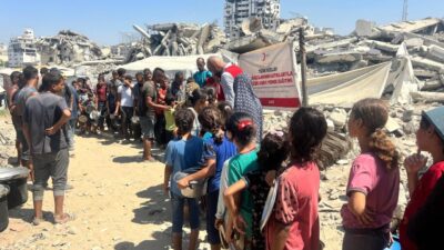 İSTANBUL, – TÜRK Kızılay, Gazze’de hizmet veren iki hastanenin operasyonlarını