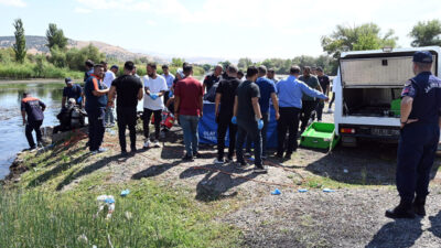 Burak CAN/KIRIKKALE, – KIRIKKALE’nin Bahşılı ilçesinde gittikleri piknikte Kızılırmak’a düşen