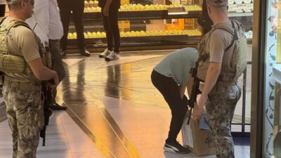 Yiğithan HÜYÜK/BURSA, – BURSA’da suç örgütü üyeleri, tarihi Kapalıçarşı’da dükkanı