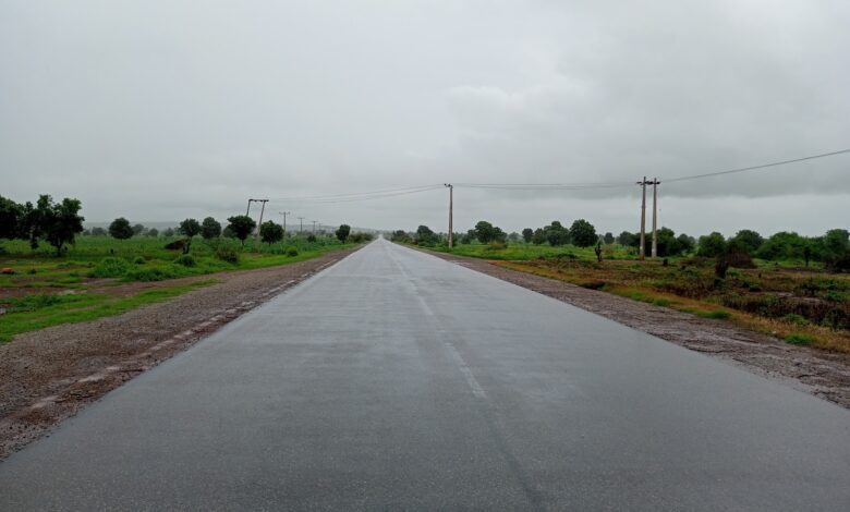 NİJERYA, – NİJERYA’nın Zamfara eyaletinde bir otobüsün nehre düşmesi sonucu