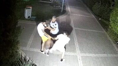 Yusuf YILDIZ/ ADANA, – ADANA’da Hasan B., oturdukları sitenin bahçesinde