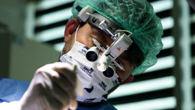 İSTANBUL, – SMİLE Hair Clinic’in kurucuları Dr. Mehmet Erdoğan ve