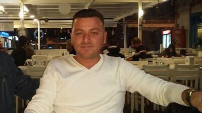 Kadri KAYA/AYVALIK (Balıkesir), – BALIKESİR’in Ayvalık ilçesinde otomobille kamyonetin çarpıştığı