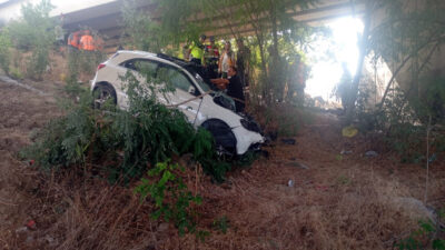 Olgay GÜLER/EDİRNE, – EDİRNE’de TEM otoyolunda önce üst geçidin ayağına,