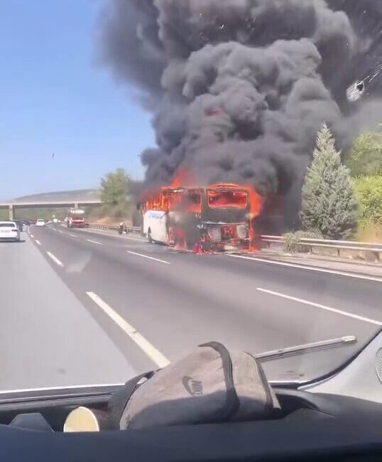 Okan ÇALIŞKAN/TARSUS (Mersin), – MERSİN’in Tarsus ilçesinde hareket halindeyken alev