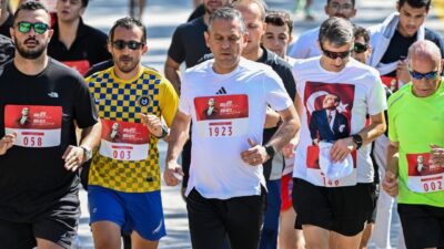 Aybala MELEK-Emirhan YÜZÜGÜLDÜ/ANKARA, – CHP Genel Başkanı Özgür Özel, partisinin