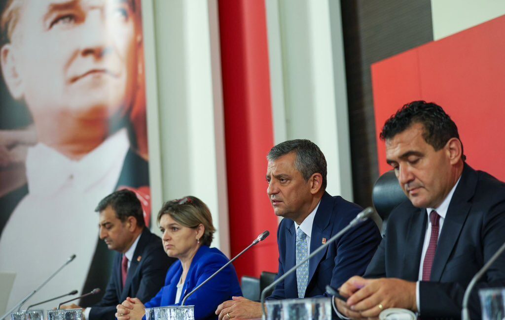 ANKARA, – CHP Genel Başkanı Özgür Özel, İl Başkanları Toplantısına