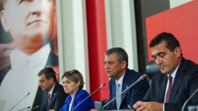 ANKARA, – CHP Genel Başkanı Özgür Özel, İl Başkanları Toplantısına