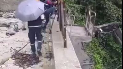 TÜNEL İNŞAATINDA MAHSUR KALAN İŞÇİLERİ KURTARMA KAMERADA Rize’de sağanak nedeniyle