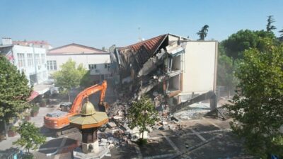 Necip KARATUNA/SINDIRGI (Balıkesir), – BALIKESİR’in Sındırgı ilçesindeki 6.1 büyüklüğündeki depremin