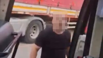 Yiğithan HÜYÜK/BURSA, – BURSA’da ters yöne giren otomobilin sürücüsü ile