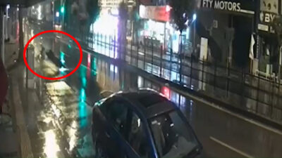 Serhat YILMAZ/ADAPAZARI (Sakarya), – SAKARYA’nın Adapazarı ilçesinde yağmur nedeniyle kayganlaşan