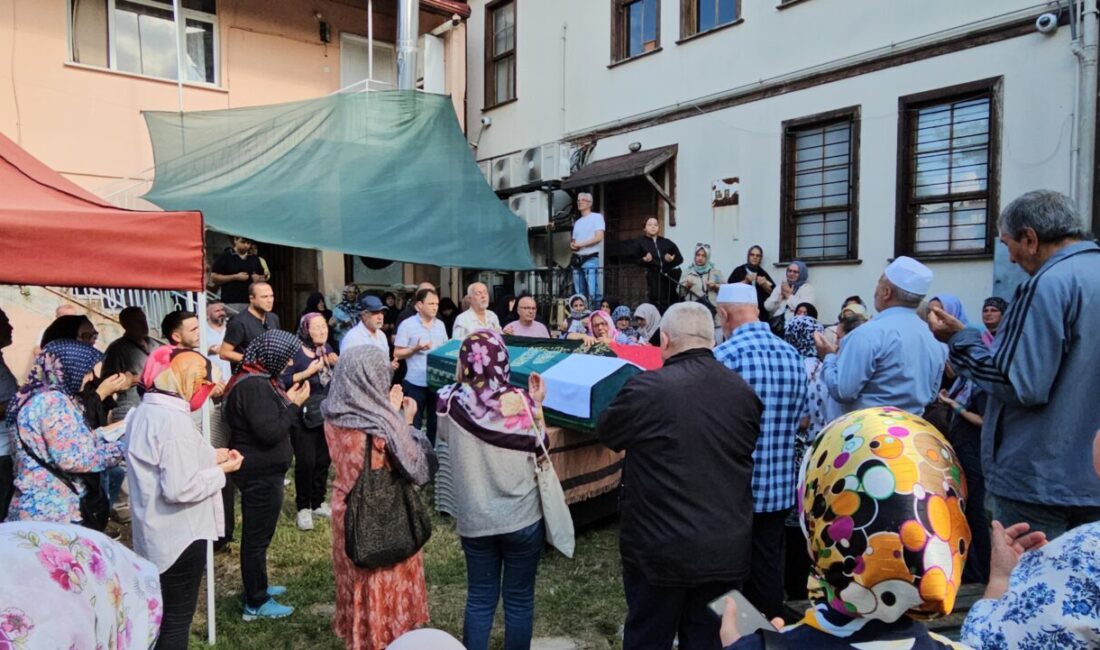 İsa ÇİÇEK/ SAPANCA (Sakarya), – KOCAELİ’nin Kartepe ilçesinde kendisine takıntılı