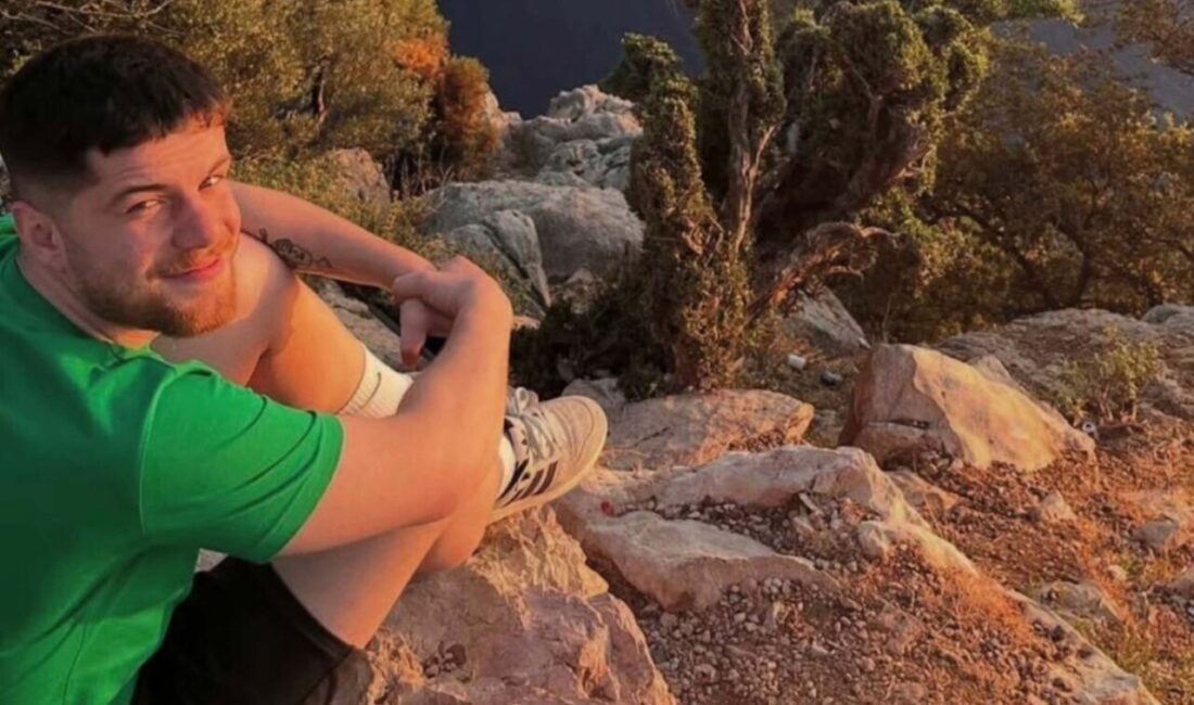 Kadir ÖZEN/İZMİR, -İZMİR’in Konak ilçesinde Göztepe taraftarı 2 grup arasında