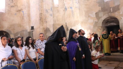 AYİNİN BAŞKANLIĞINI MAŞALYAN YAPTI Van’ın Akdamar Adasındaki 1100 yıllık Akdamar