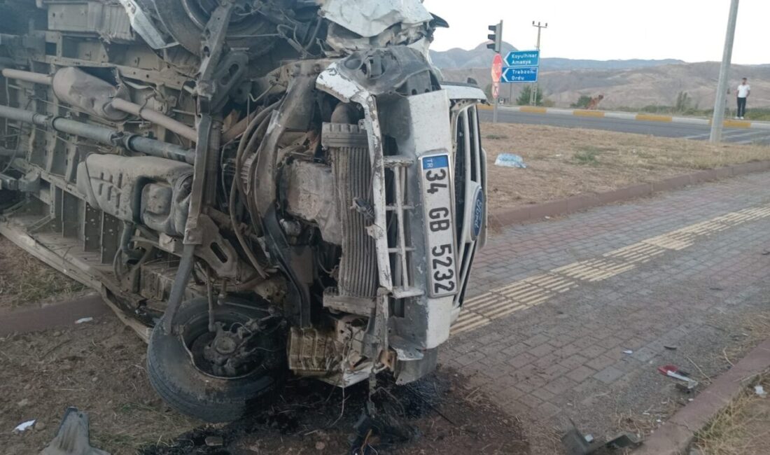 Uğur YİĞİT- Oğuzhan ÇİFCİ/SİVAS, – SİVAS’ın Suşehri ilçesinde otomobille çarpıştıktan