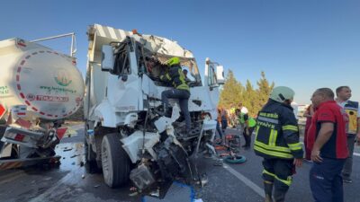 Okan ÇALIŞKAN/ TARSUS(Mersin), – MERSİN’in Tarsus ilçesinde 5 aracın karıştığı