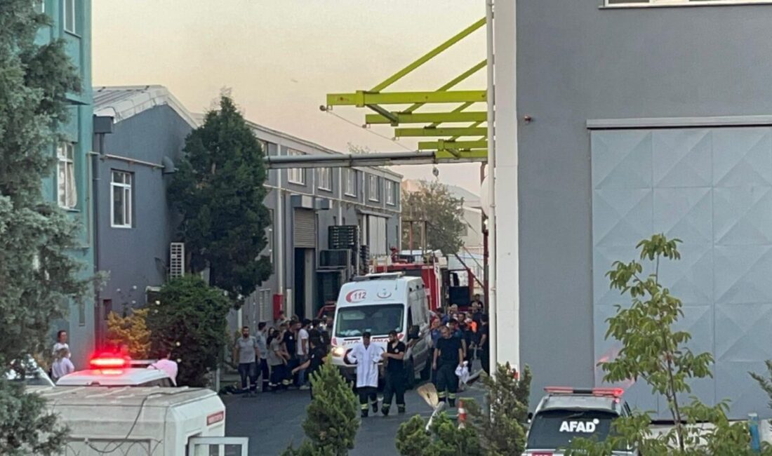 Onur KAYA/ ÇERKEZKÖY (Tekirdağ), – TEKİRDAĞ’ın Kapaklı ilçesinde, boya fabrikasında