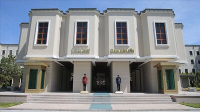 2025-2026 eğitim-öğretim yılının ilk gününde, Nevşehir İl Jandarma Komutanlığı, öğrencilerin