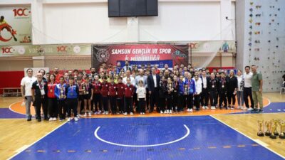 Gökhan İÇKİLLİ/SAMSUN, – SAMSUN’da düzenlenen Trampolin Cimnastik Kulüpler Arası Türkiye