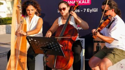 ÇANAKKALE, – ÇANAKKALE Kültür Yolu Festivali’nin 4’üncü gününde, binlerce ziyaretçi