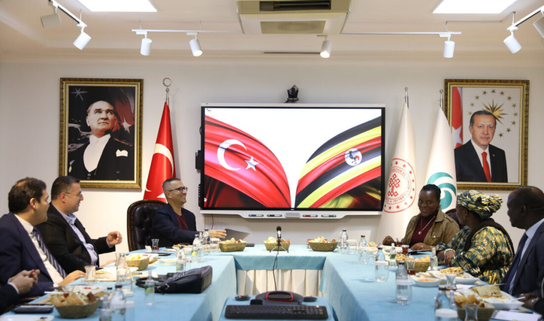 ANKARA, – UGANDA Kültür Bakanı Dr. Mutuuzo Peace Regis, Yunus
