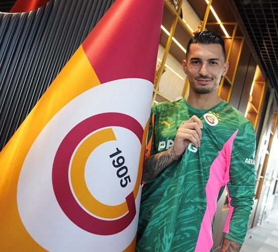 İSTANBUL, – GALATASARAY’ın yeni transferi Uğurcan Çakır, resmi imzayı atmasının