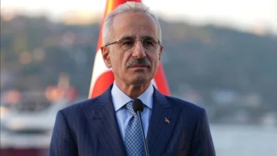 Ulaştırma ve Altyapı Bakanı Abdulkadir Uraloğlu, Akçakoca’da düzenlenen Nezahat Özdemir