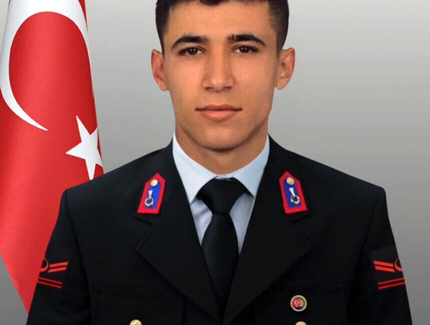 BAKAN YERLİKAYA’DAN BAŞSAĞLIĞI MESAJI İçişleri Bakanı Ali Yerlikaya, sosyal medya