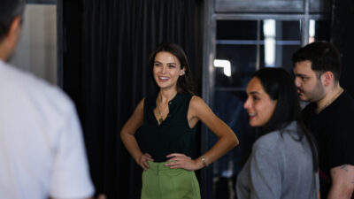 İSTANBUL, – KANAL D’nin reyting rekorları kıran dizisi ‘Uzak Şehir’in