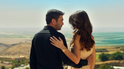 İSTANBUL, – KANAL D’nin rakipsiz dizisi Uzak Şehir; aşk, kıskançlık,