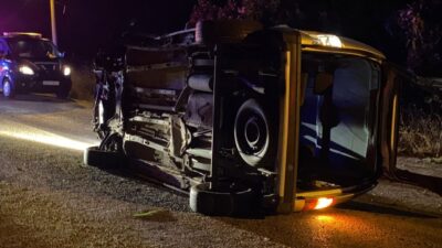 Süleyman ÖZAYDIN/MANYAS (Balıkesir), – BALIKESİR’in Manyas ilçesinde elektrik direğine çarpan