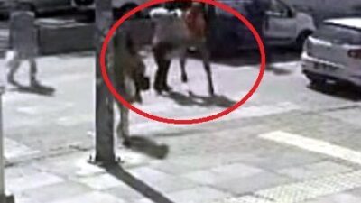 Kübra SONKAYA-Mehmet Gökhan HAKBİLİR/ANKARA, – ANKARA’da yaya geçidinden karşıya geçmek