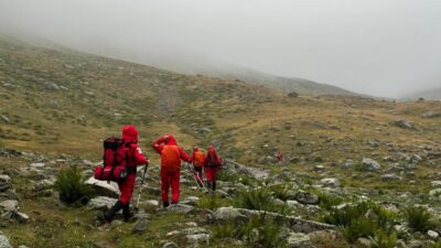 IŞIK TEMAS KURULDU Çamlıhemşin ilçesinde tırmandıkları Kaçkar Dağı’nda mahsur kalan
