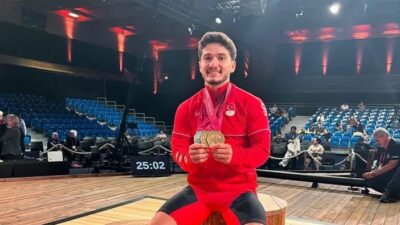 BAKAN BAK'TAN DÜNYA ŞAMPİYONU MUHAMMED FURKAN ÖZBEK'E TEBRİK!