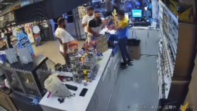 ANKARA, – ANKARA’da bir akaryakıt istasyonunun çalışanını darbeden 2 şüpheli