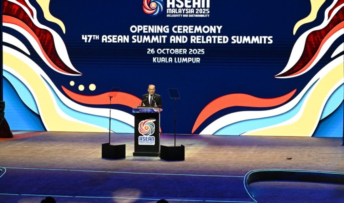 ASEAN Zirvesi Malezya’nın ev sahipliğinde başladı MALEZYA, – ASEAN Zirvesi’nin 47’nci resmi açılış töreni Malezya’nın ev